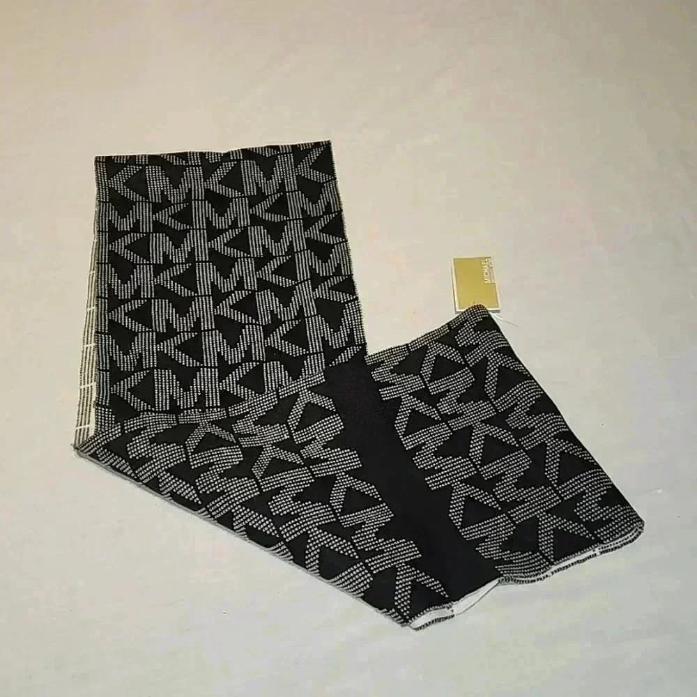 MICHAEL KORS WOMEN'S scarves pblack and white nwt